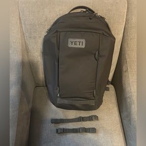 Yeti Crossroads 27L Backpack, Black